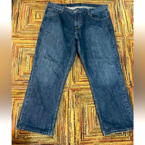 Tommy Hilfiger Mens 40 x 30 Denim Blue Freedom Jeans Distressed Dark Wash - Picture 1 of 6